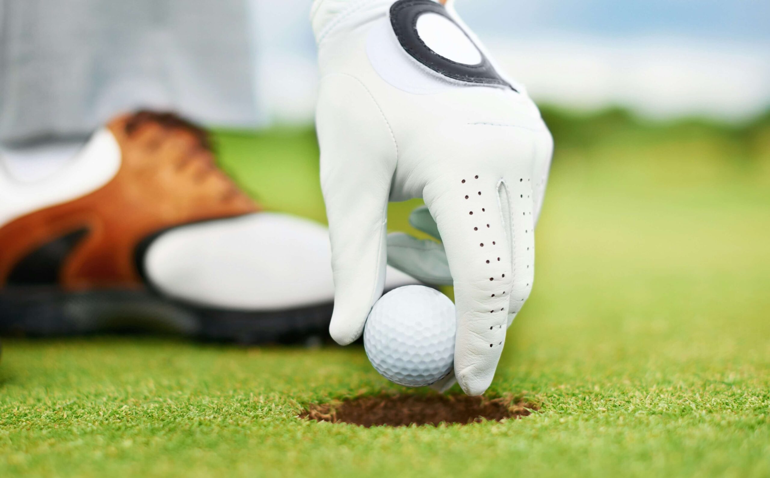 Discover the Top Golf Apps to Elevate Your Day on the Course