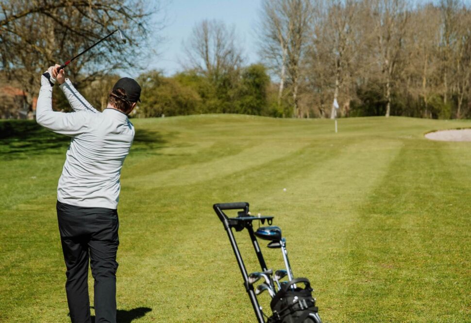 5 Ways Golfers Can Save Time with On-Demand Delivery Apps