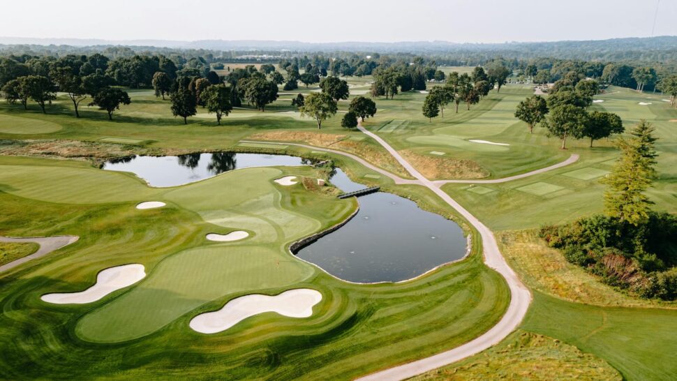 How Golf Courses Can Streamline Operations with Delivery Apps
